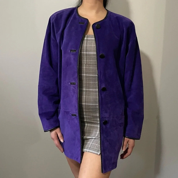 💜 Vintage Woman’s Danier Suede Purple Coat - Size Medium 💜 - Picture 2 of 12